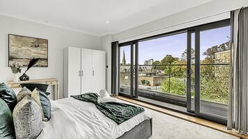 Basic Apartment, Multiple Beds | 2 bedrooms, desk, laptop workspace, iron/ironing board