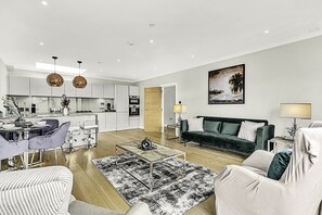Basic Apartment, Multiple Beds | Living area | TV - Beautiful Abode In Brentford (Brentford)