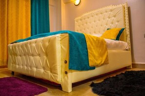 2 bedrooms, iron/ironing board, WiFi