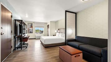 Single Room, 1 King Bed, Accessible, Non Smoking (Accessible Tub) | Desk, iron/ironing board, free WiFi, bed sheets