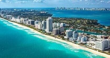 Cool Mini-Studio. 3mi to Airport. 11mi to Beach