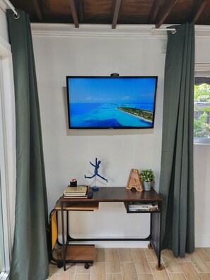 Interior - Brand NEW cottage with gorgeous patio (Miami)