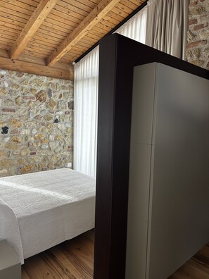 1 slaapkamer, een kluis op de kamer, een bureau, gratis wifi