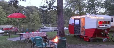 屋外ダイニングエリア