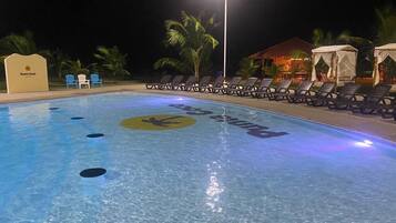 Fachada del alojamiento - Noche