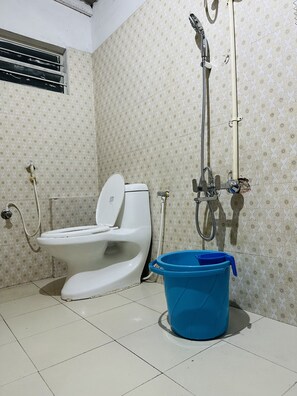 Towels, soap, shampoo