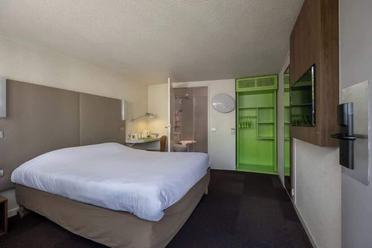 1 bedroom, desk, laptop workspace, iron/ironing board