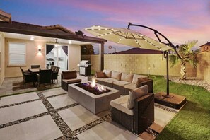 屋外ダイニングエリア