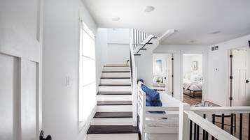 9 bedrooms, desk, iron/ironing board, travel crib