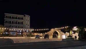 Exterior - Flogeri world (Novoselë)