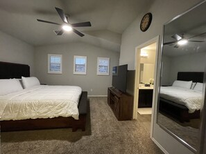 Room - The Boulder Retreat (El Paso)