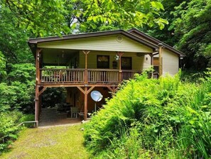 Exterior - Crow Creek Cabin - Highlands Get-A-Way (Highlands)