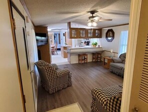 Smart TV - Peggy's Guest Hideaway

 (Connellsville)