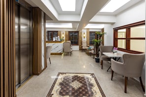 Sala de estar en el lobby