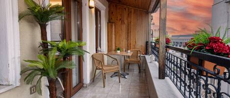 Chambre Triple Panoramique | Terrasse/Patio