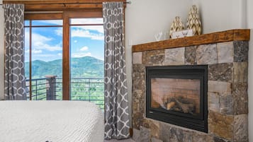 4 bedrooms, iron/ironing board, travel crib, WiFi