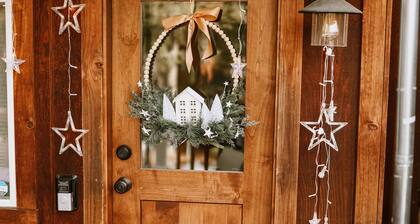 Pet friendly 2bed 2bath sleeps 6 Cabin in Kings Beach