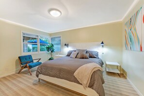 3 bedrooms, iron/ironing board, travel cot, free WiFi - MidCentury Modern Wine Country Private Pool & Spa (Santa Rosa)