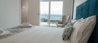 Villa dos Salgueiros by Villas da Salga