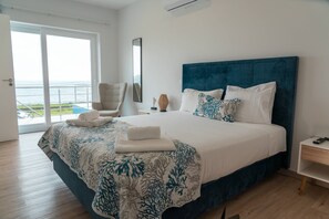 2 bedrooms, iron/ironing board, Internet, bed sheets