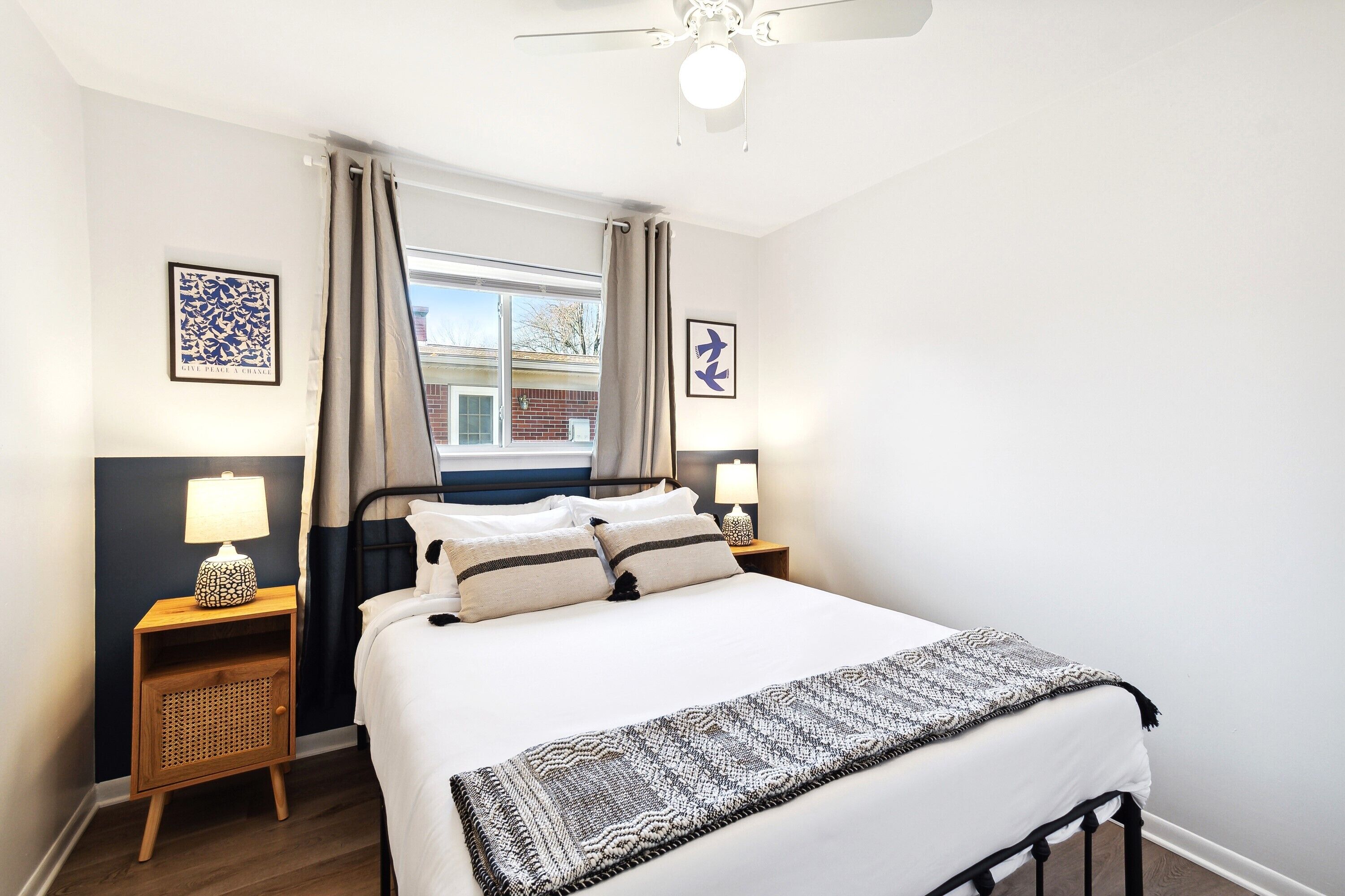 3 makuuhuonetta, työpöytä, silitysrauta/-lauta, ilmainen Wi-Fi