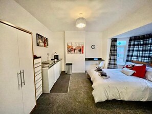 3 Schlafzimmer, Bügeleisen/Bügelbrett, Reisekinderbett, kostenloses WLAN