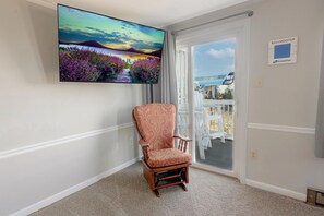 Smart TV, caminetto