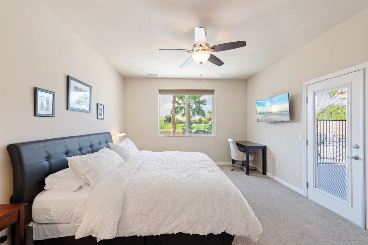 5 habitaciones, escritorio y tabla de planchar con plancha 