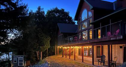 Welcome to Your Algoma County Lakeside Retreat!