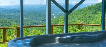 Bella Vista -HOT TUB! -A View Forever!