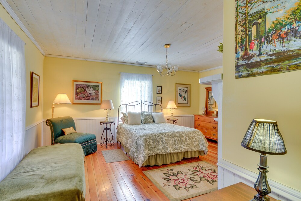 Galax Vacation Rental w/ Deck & Mountain Views! Carroll County Vrbo