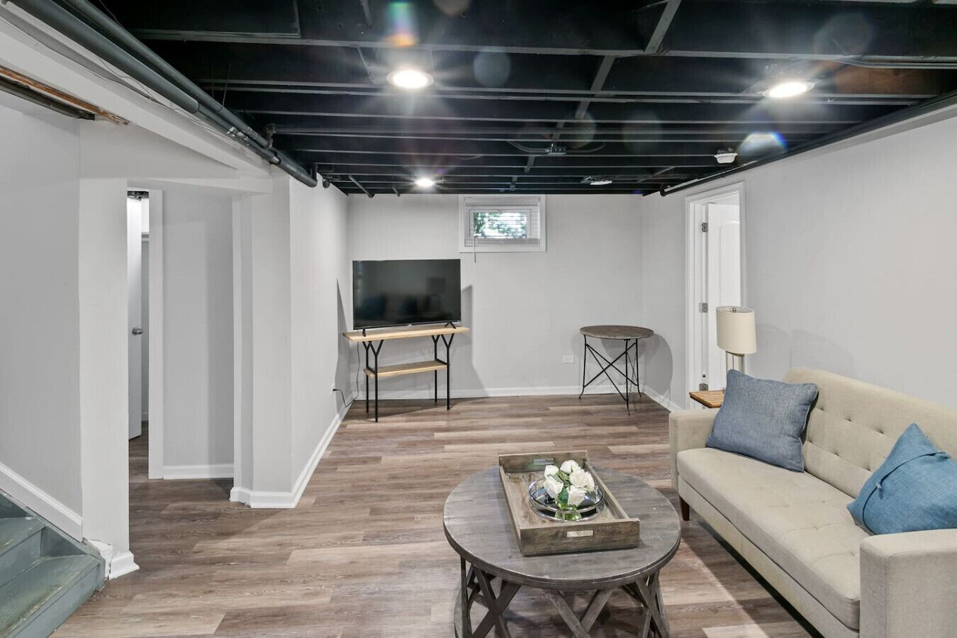 智能電視、電子遊戲、乒乓球設施