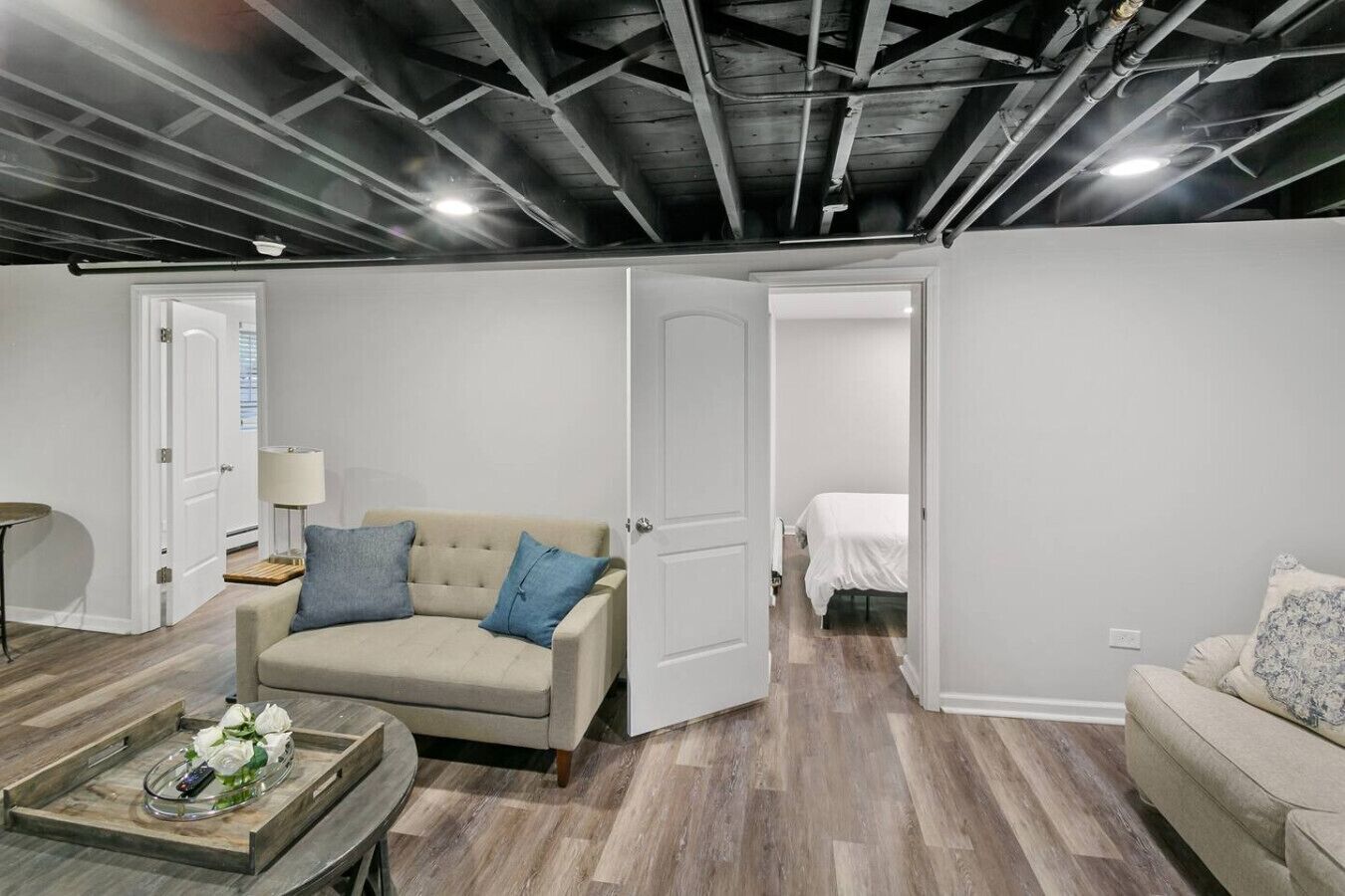 智能電視、電子遊戲、乒乓球設施