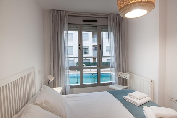 2 Schlafzimmer, Bügeleisen/Bügelbrett, Bettwäsche