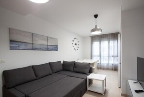 TV - Two Bedroom Apartment (Llanes)