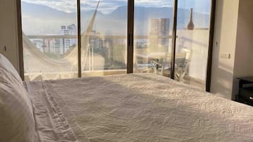 4 bedrooms, in-room safe, free WiFi, bed sheets