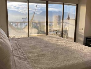 4 bedrooms, in-room safe, free WiFi, bed sheets - View Incredible and Comfort Apartments (Medellín)