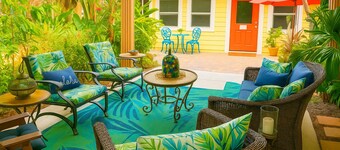 Botanical Beach Cottage