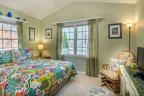 3 bedrooms, iron/ironing board, WiFi, bed sheets - Carolina Crest Beautiful Home (Franklin)