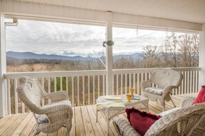 Property grounds - Carolina Crest Beautiful Home (Franklin)