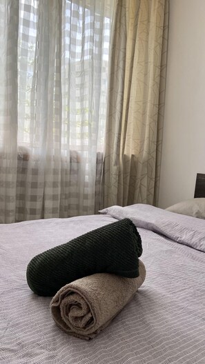 1 chambre, fer et planche à repasser, Wi-Fi, draps fournis