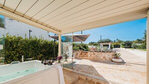 Terrace/patio - Traditional Apulian Trulli and Lamia with pool and jacuzzi (Martina Franca)