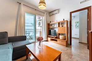 TV - MalagaSuite La Nogalera Beach (Torremolinos)
