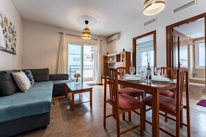 Dining - MalagaSuite La Nogalera Beach (Torremolinos)