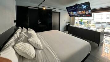 Suite Luxe | Espace de travail pour ordinateur portable, Wi-Fi gratuit, draps fournis