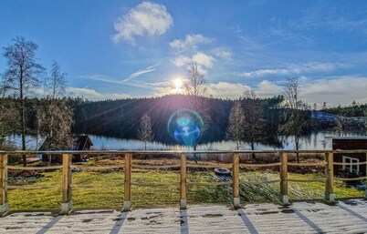 Nice home in Ambjörnarp with lake view