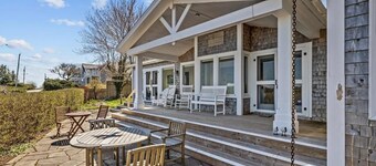 Large, modern Cape Cod style cottage in oceanside charming town