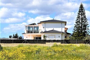 Exterior - Villa 'Carmela' with Private Pool, Wi-Fi and Air Conditioning (Marratxi)