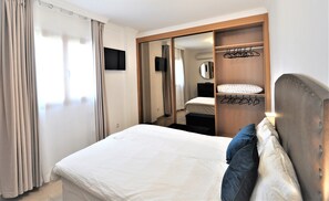 4 quartos, ferros/tábuas de passar roupa, Wi-Fi de cortesia