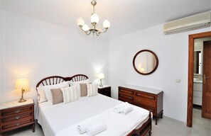 3 dormitorios, tabla de planchar con plancha, wifi gratis y ropa de cama